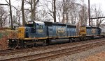 CSX 8849 leads C770